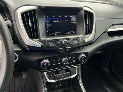 Used 2023 GMC Terrain SLE w/ Driver Convenience Package FWD image 8