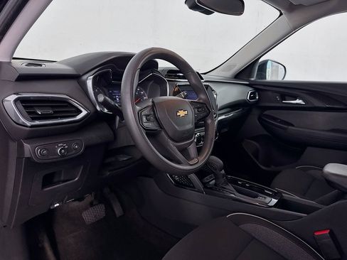 Used 2022 Chevrolet TrailBlazer LT w/ Convenience Package image 12