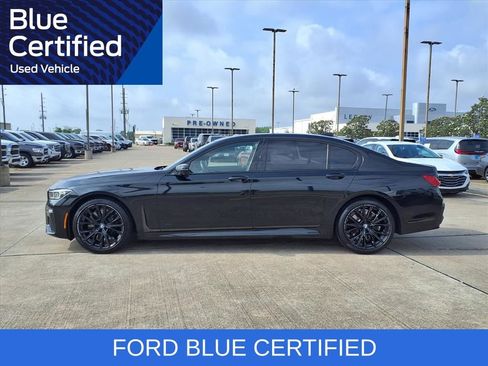 Used 2021 BMW 740i w/ M Sport Package RWD image 3