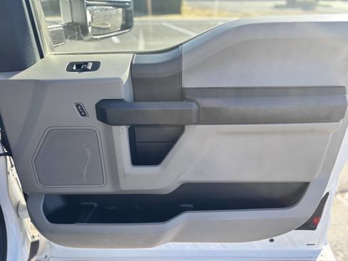 Used 2022 Ford F250 XL w/ Power Equipment Group RWD image 12