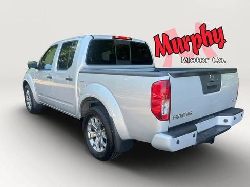 Used 2020 Nissan Frontier SV RWD image 4