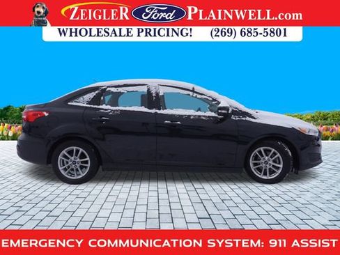 Used 2017 Ford Focus SE image 6