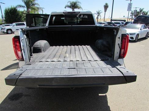 Used 2023 GMC Sierra 1500 AT4 w/ Technology Package AWD/4WD image 39
