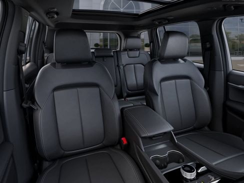 New 2025 Jeep Grand Cherokee Limited w/ Black Appearance Package image 16