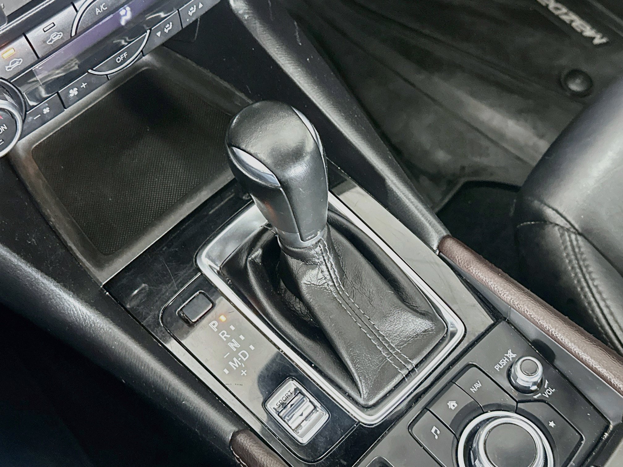 Used 2018 MAZDA MAZDA3 Touring FWD image 24