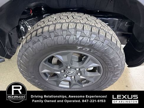 Used 2024 Lexus GX 550 AWD/4WD image 6