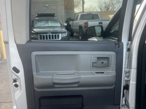 Used 2011 Dodge Dakota Big Horn image 15