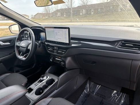 Used 2024 Ford Escape ST-Line w/ Tech Pack #1 image 18