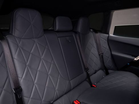 Used 2024 BMW iX xDrive50 w/ Premium Package image 63