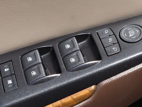 Used 2018 GMC Yukon Denali w/ Denali Ultimate Package image 16