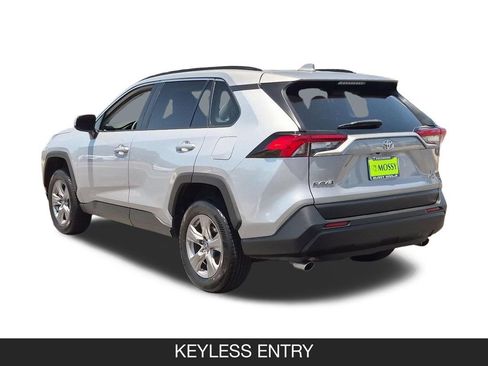 Used 2024 Toyota RAV4 XLE AWD/4WD image 7