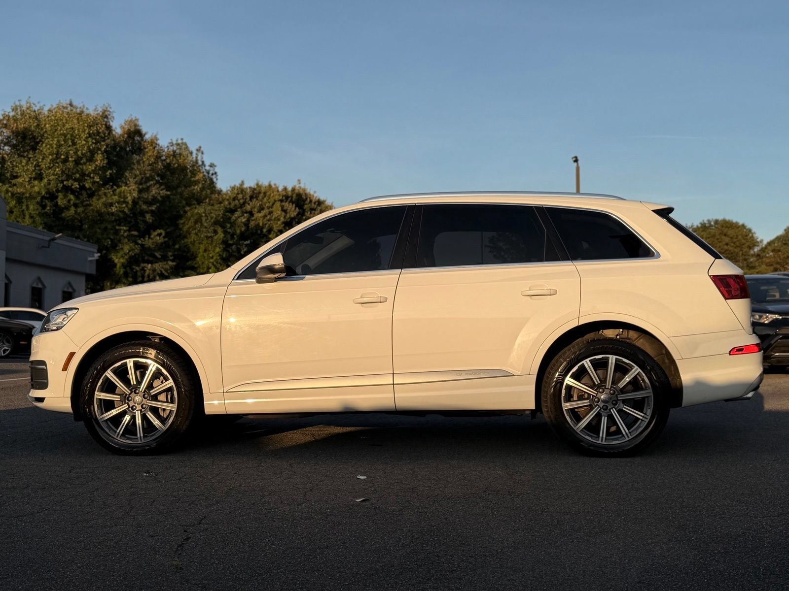 Used 2018 Audi Q7 3.0T Prestige AWD/4WD image 2