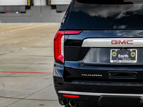 Used 2021 GMC Yukon Denali image 12