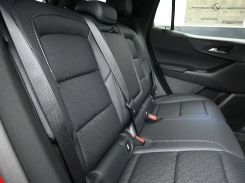 New 2026 Chevrolet Equinox LT w/ Convenience Package II FWD image 22