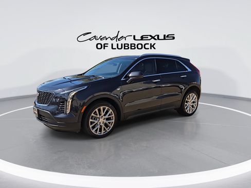 Used 2023 Cadillac XT4 Luxury w/ Cold Weather Package FWD image 4