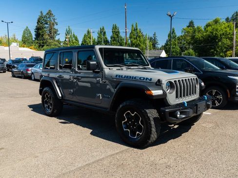 Used 2023 Jeep Wrangler Unlimited Rubicon 4xe w/ Steel Bumper Group AWD/4WD image 28