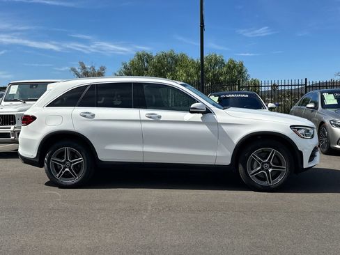 Certified 2022 Mercedes-Benz GLC 300 GLC 300 image 2