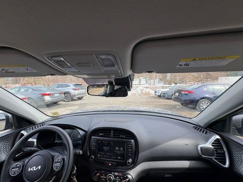 Used 2025 Kia Soul LX w/ LX Technology Package image 30