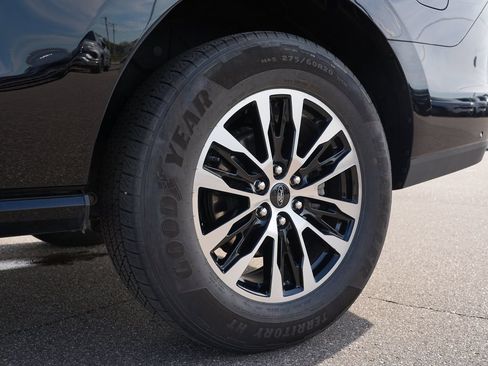 Used 2025 Ford Expedition Platinum AWD/4WD image 35