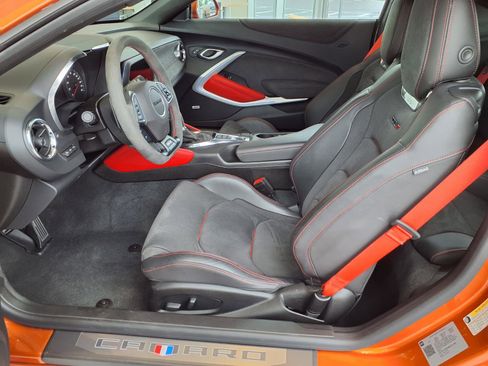 Used 2022 Chevrolet Camaro ZL1 RWD image 4