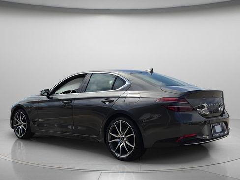 Used 2023 Genesis G70 2.0T RWD image 6