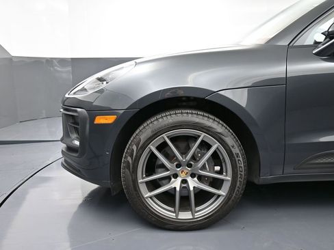 Certified 2022 Porsche Macan image 12