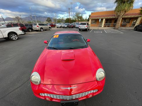 Used 2002 Ford Thunderbird Deluxe RWD image 10