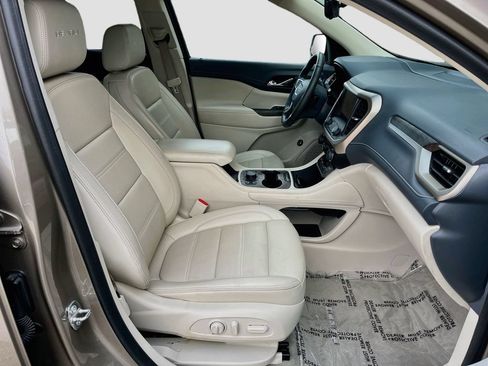 Used 2023 GMC Acadia Denali w/ Denali Technology Package FWD image 30