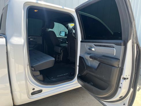 Used 2022 RAM 1500 Big Horn AWD/4WD image 14