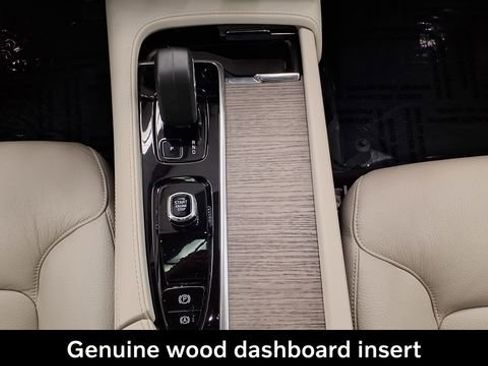 Used 2023 Volvo XC90 B6 Plus w/ Protection Package Premier image 32