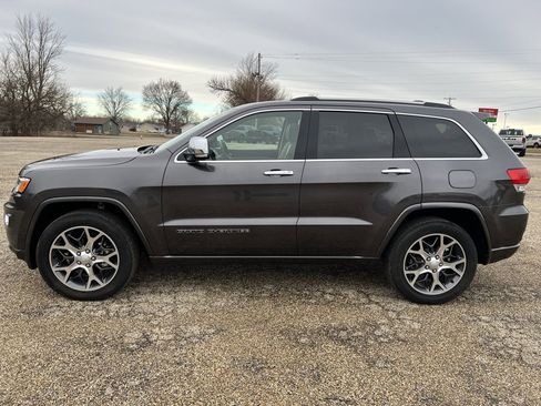 Used 2020 Jeep Grand Cherokee Overland image 2