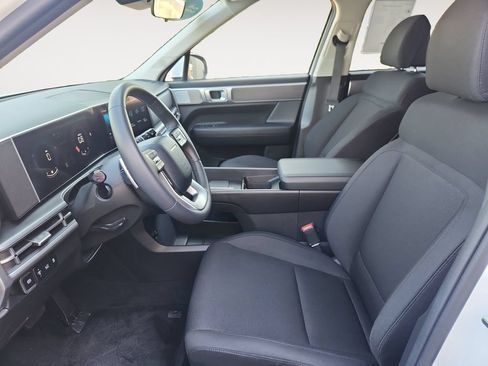 Used 2025 Hyundai Santa Fe SE AWD/4WD image 11
