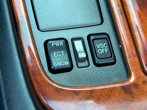Used 2002 Lexus SC 430 Convertible RWD image 21