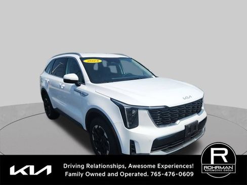 Used 2024 Kia Sorento S AWD/4WD image 3