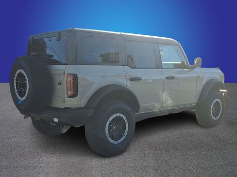 New 2025 Ford Bronco Badlands w/ Sasquatch Package AWD/4WD image 3