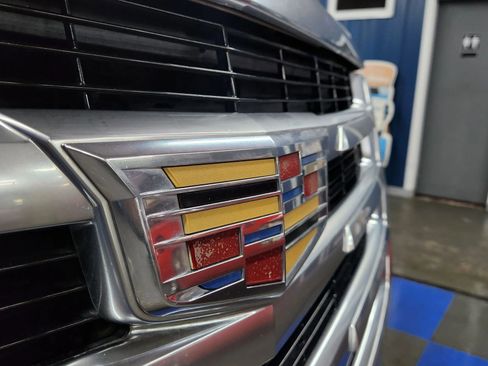 Used 2015 Cadillac Escalade Premium image 54