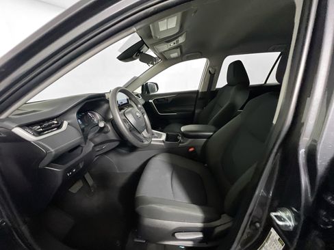 Used 2025 Toyota RAV4 LE FWD image 14