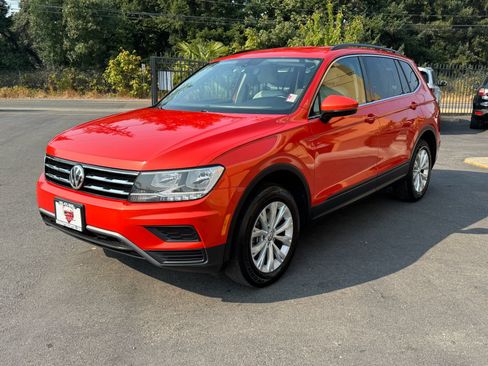 Used 2019 Volkswagen Tiguan SE FWD image 3