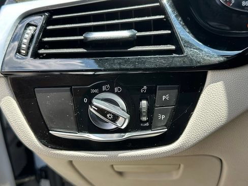 Used 2018 BMW 640i Gran Turismo xDrive AWD/4WD image 38