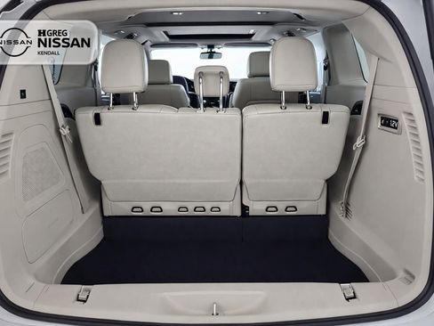 Used 2021 Chrysler Pacifica Limited w/ Premium & Safety Sphere Group image 10