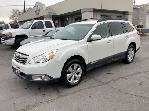 Used 2010 Subaru Outback 2.5i Premium image 17