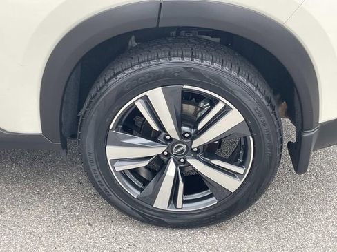 Certified 2023 Nissan Rogue SL image 10