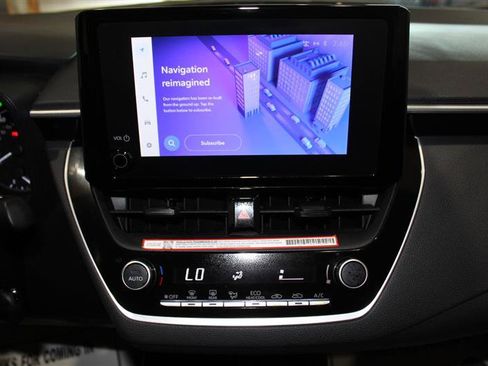 Used 2025 Toyota Corolla LE FWD image 18