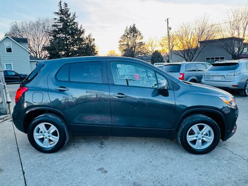 Used 2019 Chevrolet Trax LS w/ Tint and Cruise Package image 2