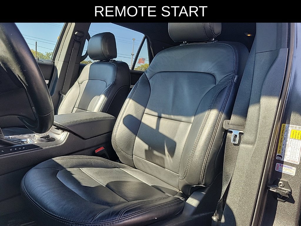 Used 2017 Ford Explorer XLT w/ Equipment Group 202A AWD/4WD image 16