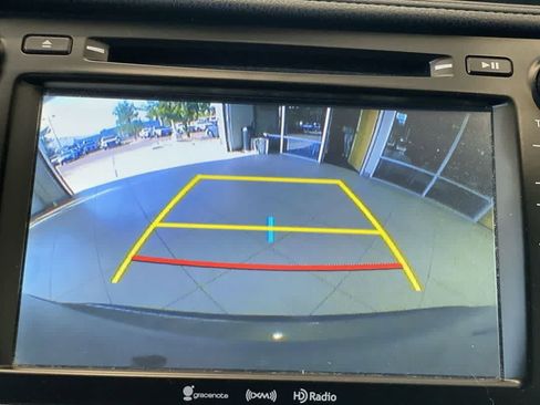 Used 2017 Toyota Highlander Limited AWD/4WD image 20