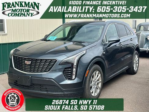 Used 2019 Cadillac XT4 Luxury w/ Cold Weather Package image 1