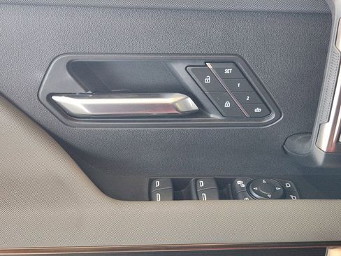 New 2025 GMC Hummer EV 3X w/ LPO, Illumination Package image 6