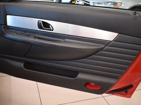 Used 2002 Ford Thunderbird Deluxe image 14