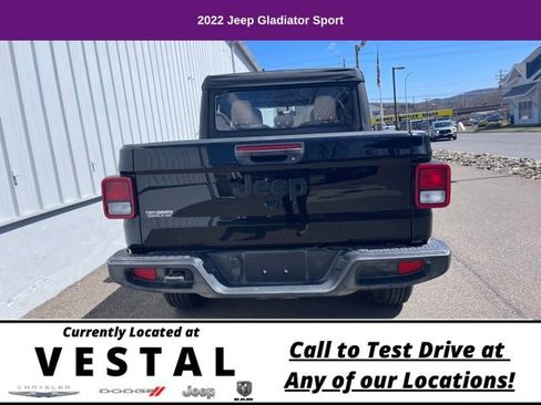 Used 2022 Jeep Gladiator Sport image 8